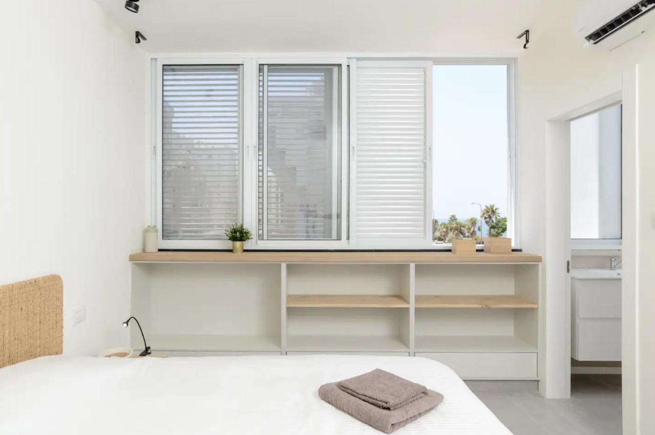 Stylish & Spacious 3 Bedroom Apartment By The Sea Netanja Exteriér fotografie