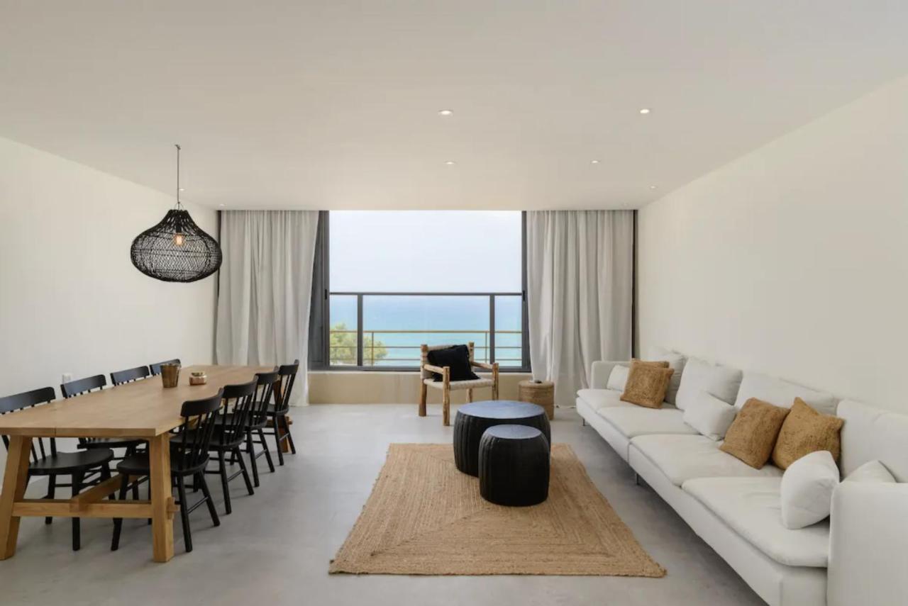 Stylish & Spacious 3 Bedroom Apartment By The Sea Netanja Exteriér fotografie