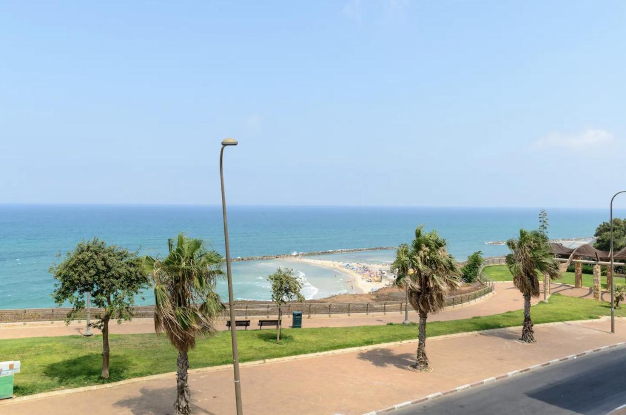 Stylish & Spacious 3 Bedroom Apartment By The Sea Netanja Exteriér fotografie